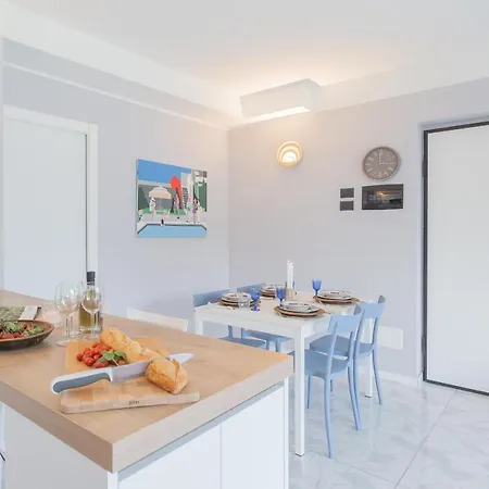 Misultin House & Swimming Pool, Luxury In By Rent Pianello Del Lario