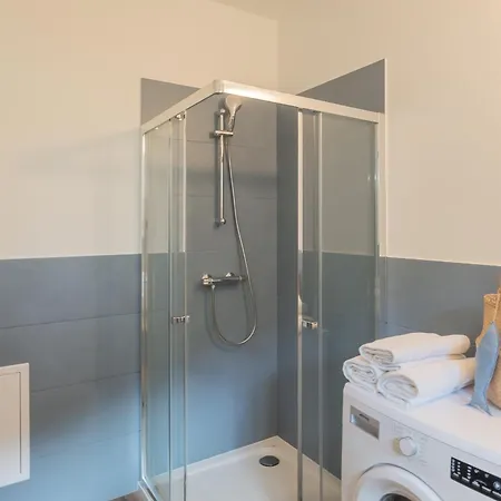 Misultin House & Swimming Pool, Luxury In By Rent Appartamento