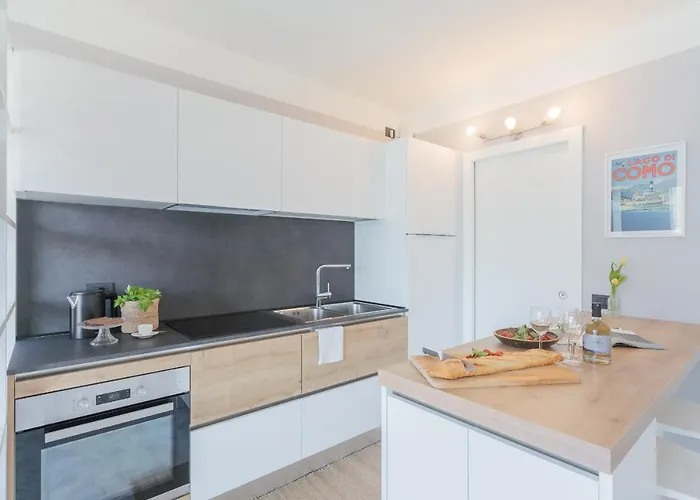 Misultin House & Swimming Pool, Luxury In By Rent Apartamento Pianello Del Lario