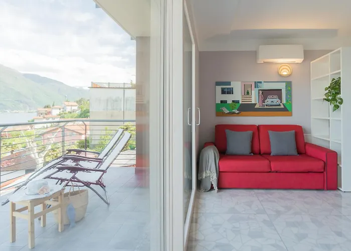 Misultin House & Swimming Pool, Luxury In By Rent Pianello Del Lario